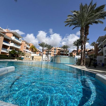 Iris Village Grand Apartment Paphos Exteriör bild