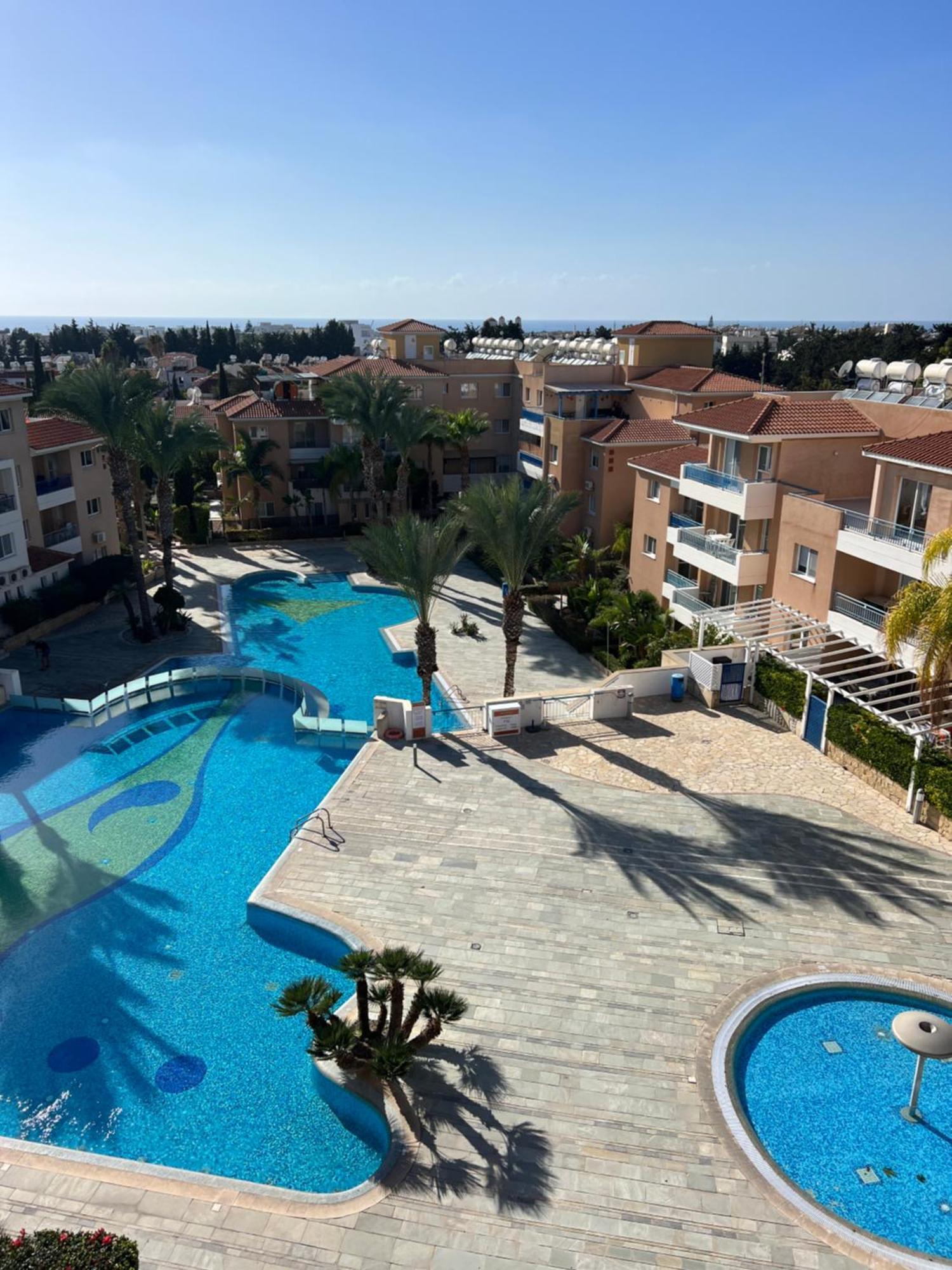 Iris Village Grand Apartment Paphos Exteriör bild