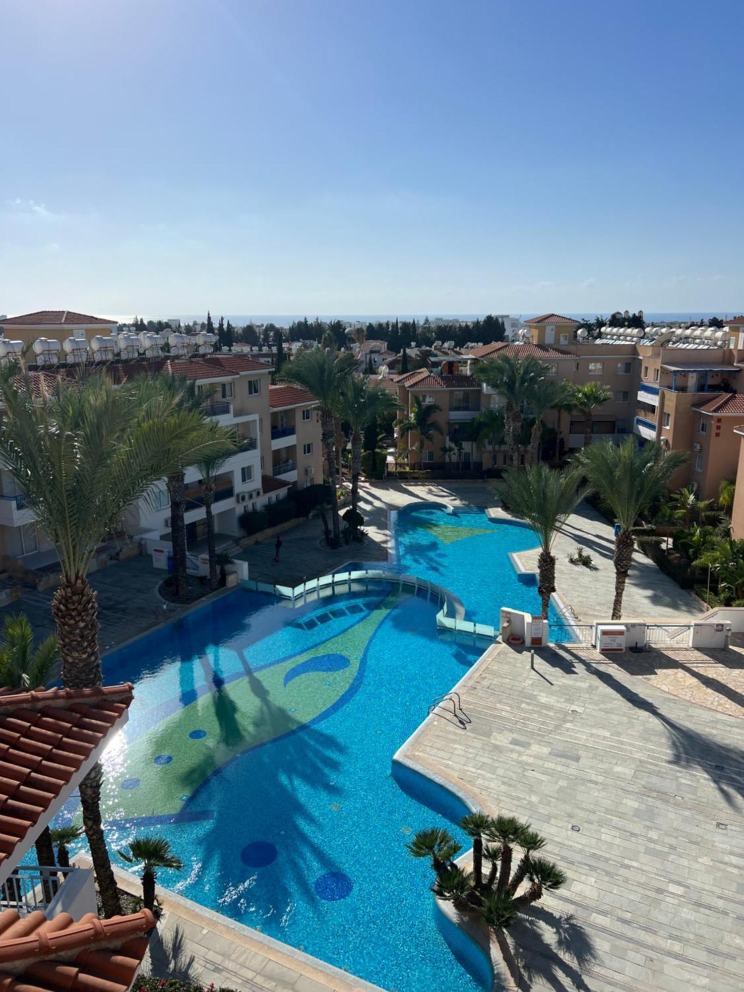 Iris Village Grand Apartment Paphos Exteriör bild