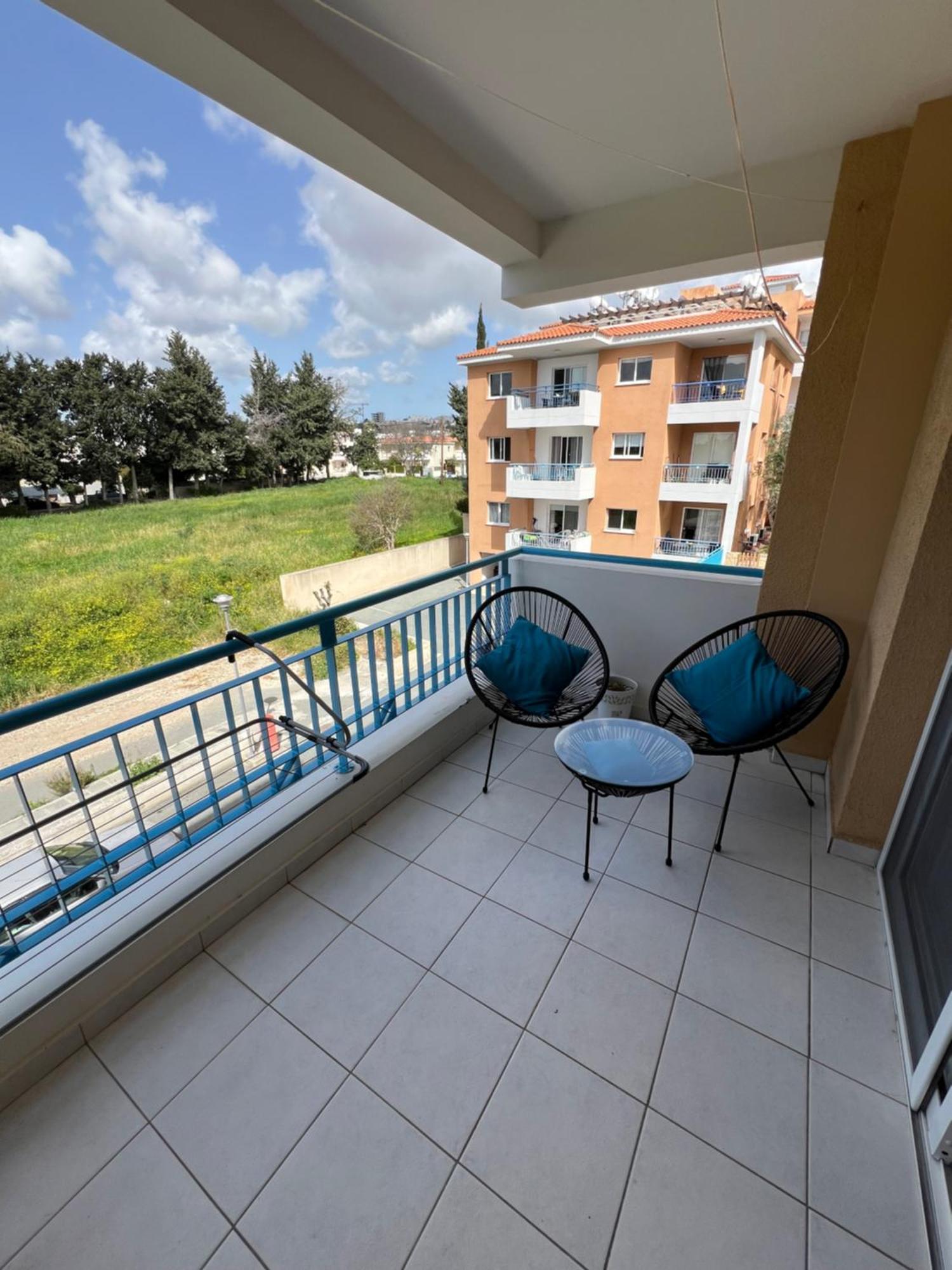 Iris Village Grand Apartment Paphos Exteriör bild