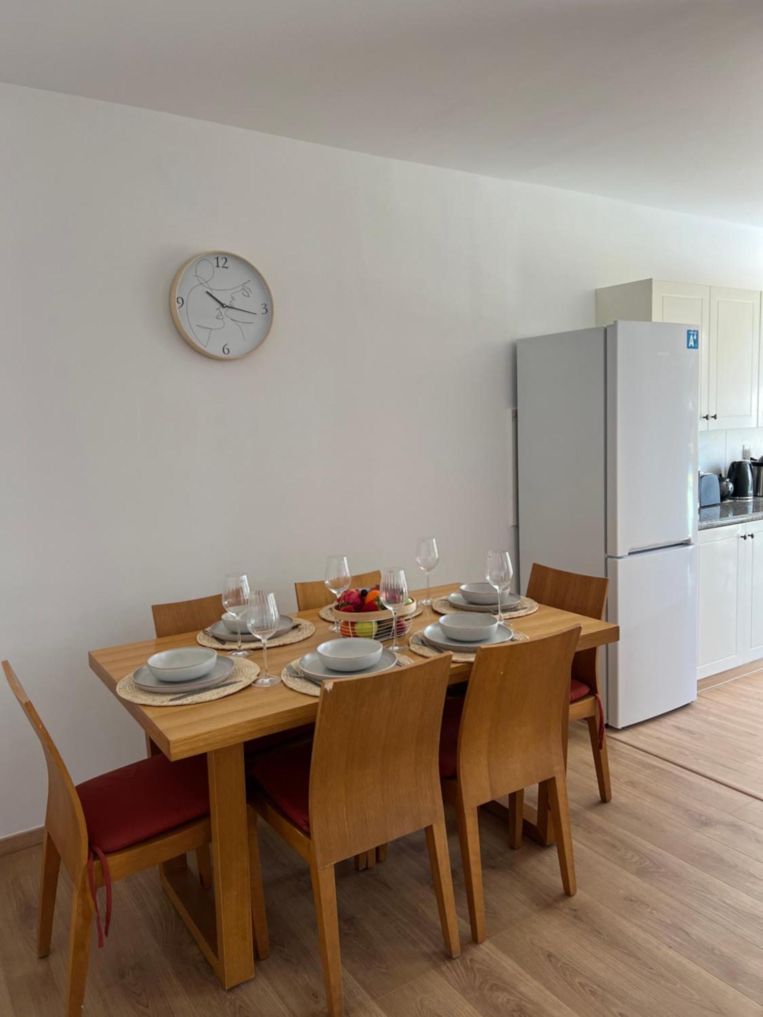 Iris Village Grand Apartment Paphos Exteriör bild