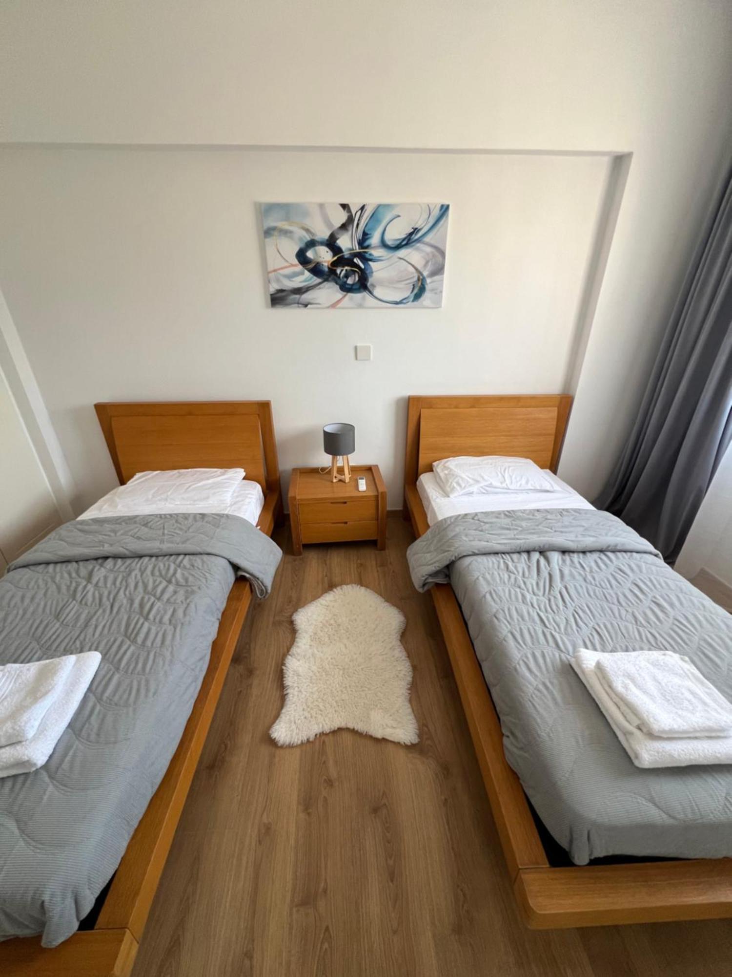 Iris Village Grand Apartment Paphos Exteriör bild
